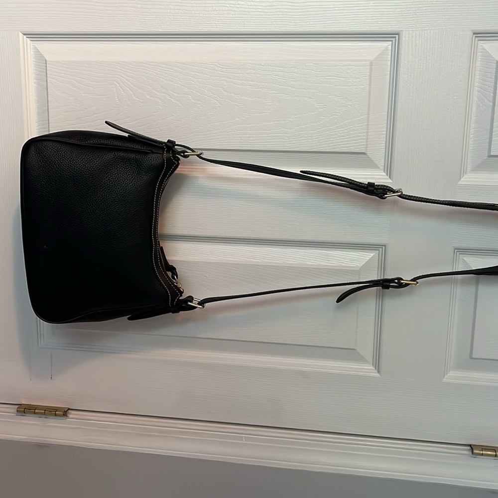 Dooney and Bourke black leather Crossbody bag new with tags never used - Picture 4 of 4